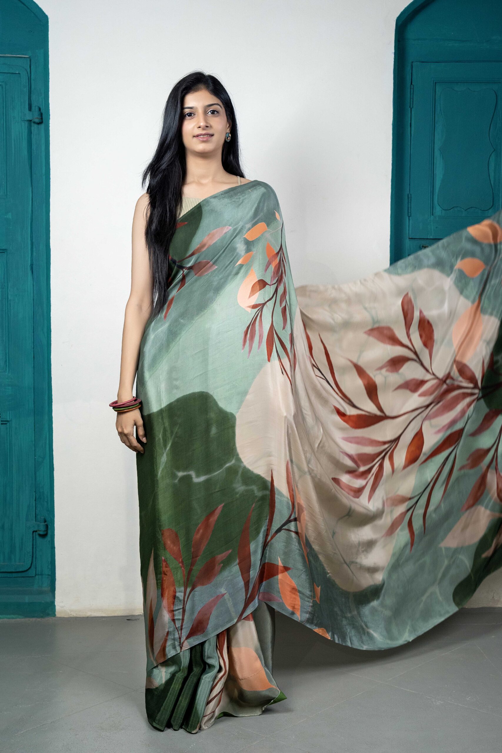 Hawaiian Tropical crepe saree - Image 2