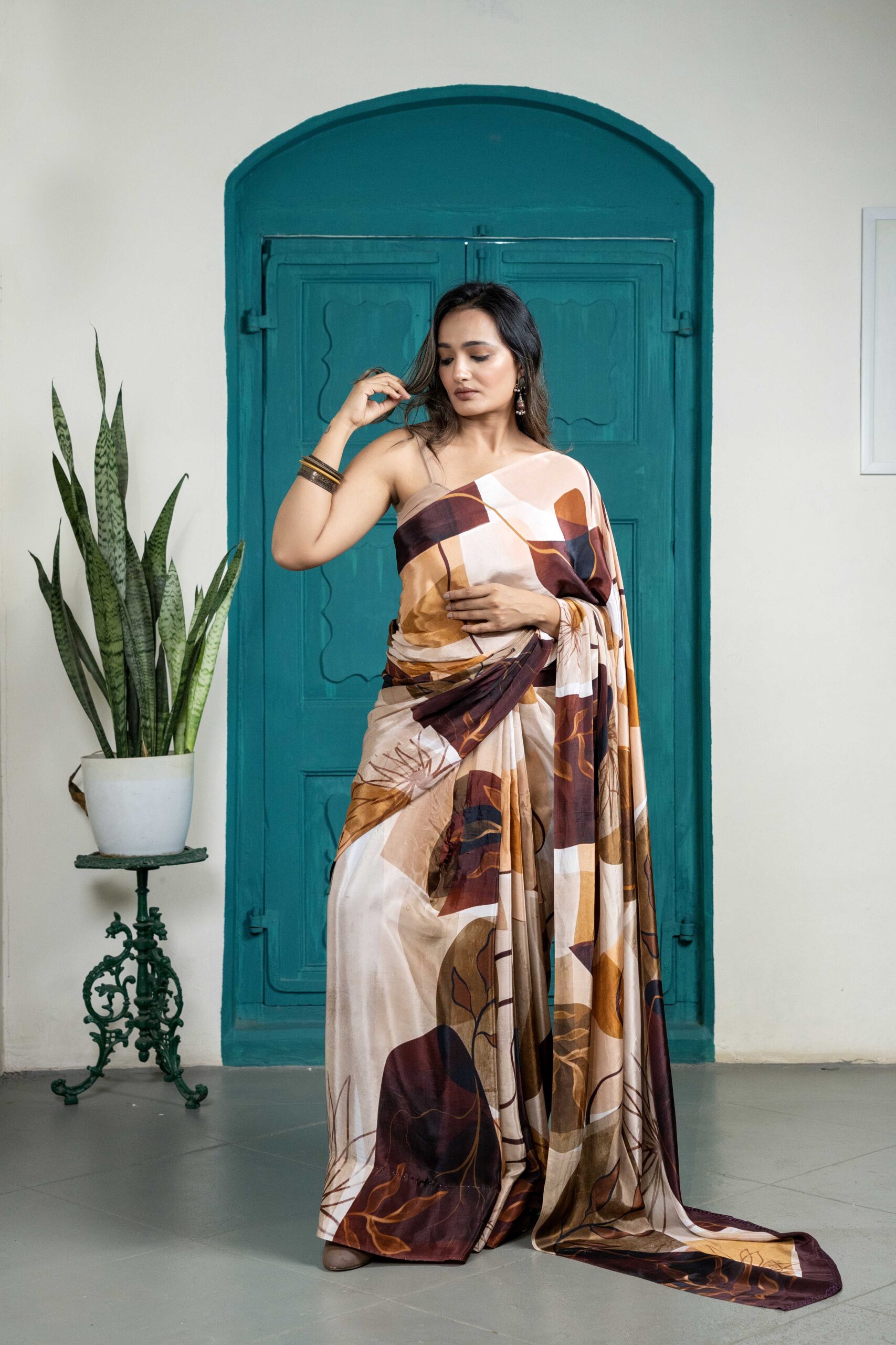 Boho wandered crepe saree - Image 4