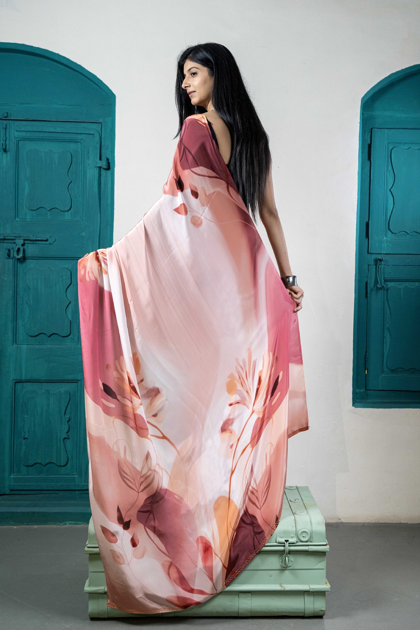 Florosia Flamingo crepe saree - Image 2