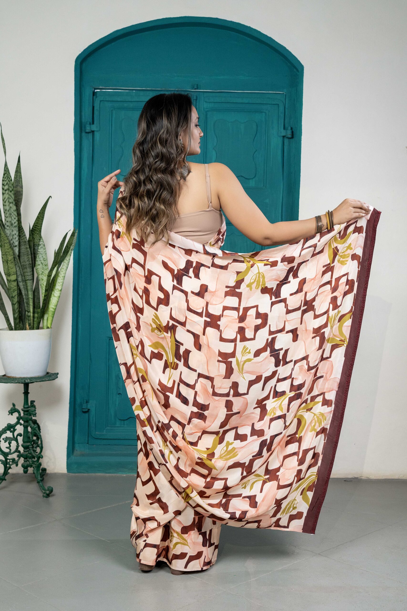 Neo-Bloom Scarlet crepe saree - Image 6